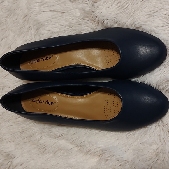 comfortview Shoes - *Like New* Comfortview Vida Low-Heeled Pumps Navy Blue Faux Leather Office 9.5W